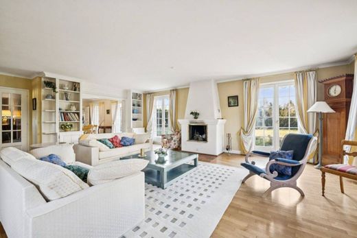 Detached House in Tannay, Nyon District