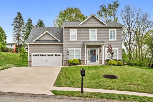 Casa en Delmont, Westmoreland County