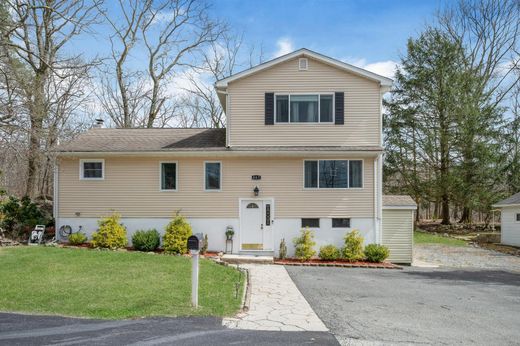 Detached House in Hopatcong, Sussex County