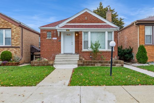 Detached House in Chicago, Cook County