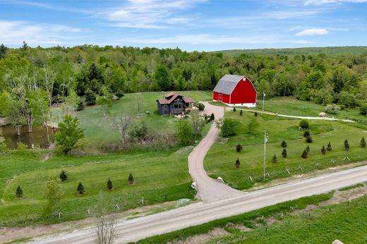 단독 저택 / Limoges, Ontario