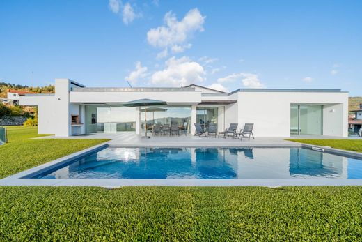 Einfamilienhaus in Vale de Cambra, Distrito de Aveiro