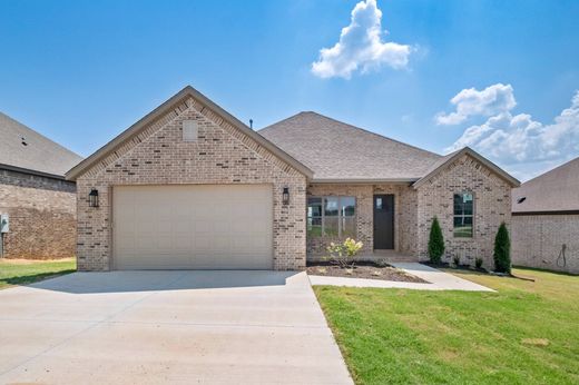 Detached House in Prairie Grove, Washington County