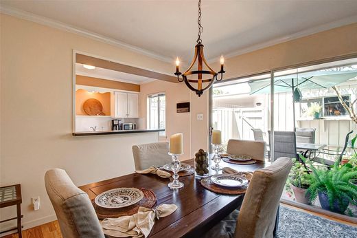 Daire Houston, Harris County