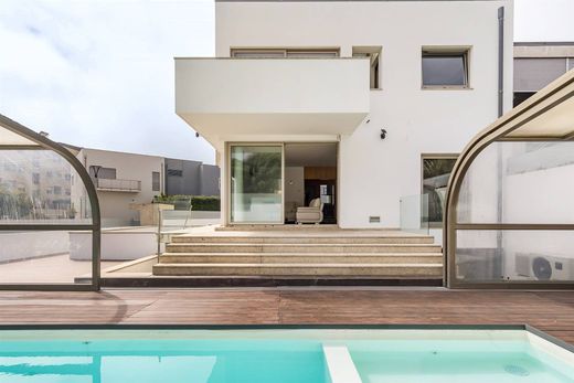 Twee-onder-een-kapwoning in Porto, Distrito do Porto