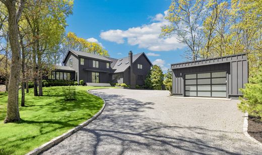 Detached House in Southampton, Suffolk County