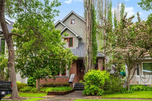 Detached House in Edmonton, Alberta