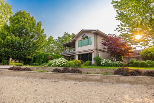 Vrijstaand huis in Kelowna, Regional District of Central Okanagan