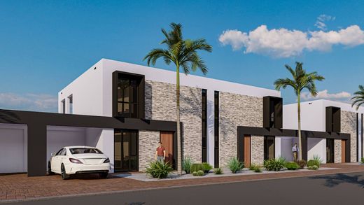 Detached House in Noord