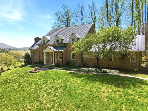 Luxury home in Hume, Fauquier County