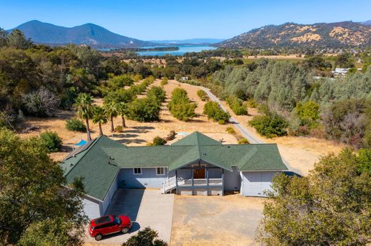 Maison individuelle à Clearlake Oaks, Lake County