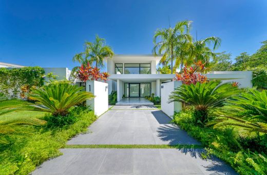 Vrijstaand huis in Dorado, Higuillar Barrio