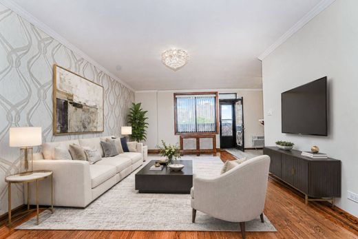Apartment / Etagenwohnung in Brooklyn, Kings County