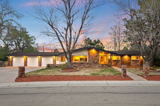 Detached House in Greenwood Village, Arapahoe County