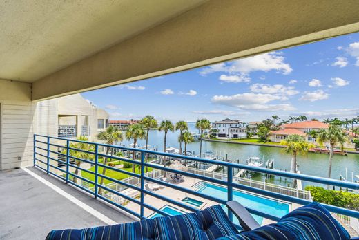 Tierra Verde, Pinellas Countyのアパートメント