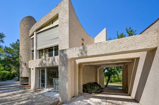Detached House in Aix-en-Provence, Bouches-du-Rhône