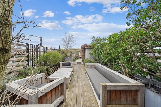 Semidetached House in La Muette, Auteuil, Porte Dauphine, Paris