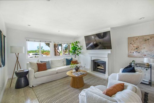 Apartment in Newport Beach, Orange County