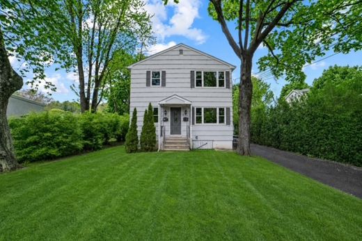 Duplex in Bernardsville, Somerset County
