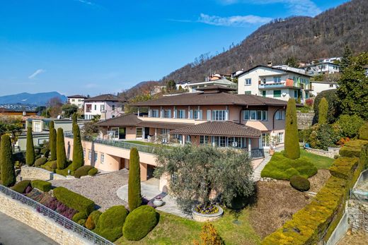 Vrijstaand huis in Vacallo, Mendrisio District