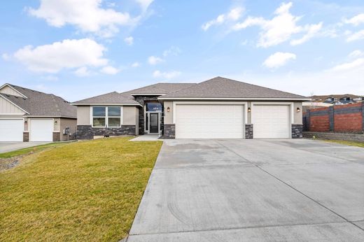 Detached House in Kennewick, Benton County