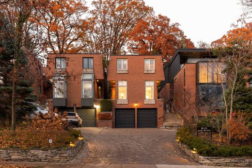Semidetached House in Toronto, Ontario