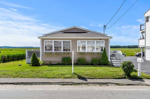 Detached House in Hampton, Rockingham County