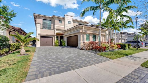 Luxury home in Parkland, Broward County