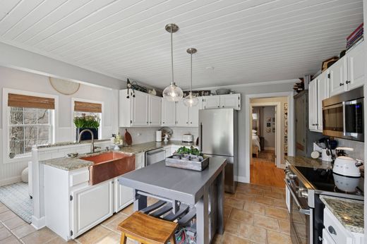 Detached House in Excelsior, Hennepin County