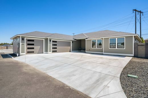 Detached House in Kennewick, Benton County