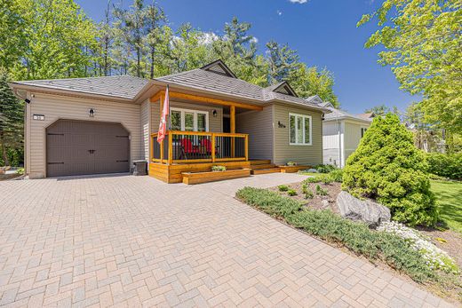 Detached House in Gravenhurst, Ontario