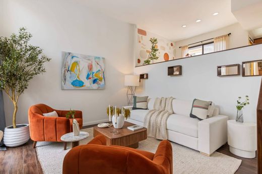 Apartment in North Hills, Los Angeles County