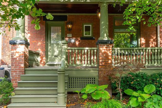 Detached House in Toronto, Ontario