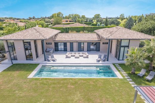 Detached House in Navata, Province of Girona