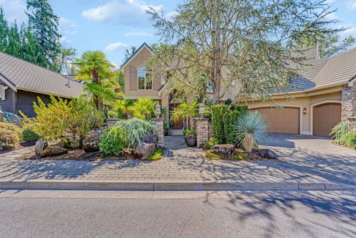 Luxury home in Hillsboro, Washington County