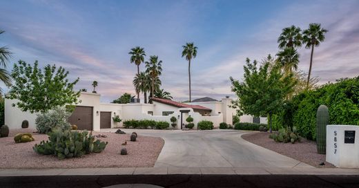 Detached House in Paradise Valley, Maricopa County