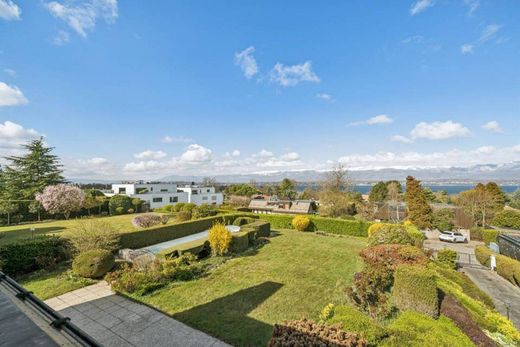 Detached House in Corsier, Geneva