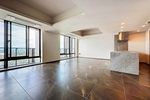 Apartment for sale in Yokohama