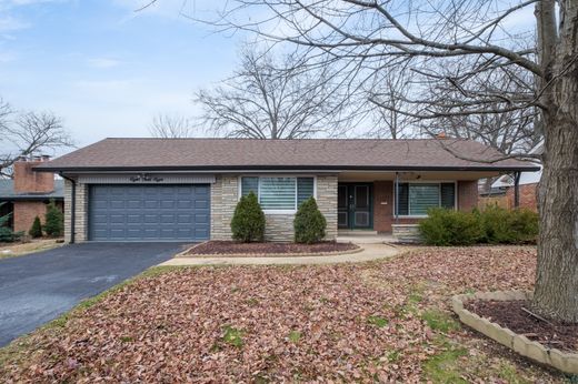 Detached House in University City, Saint Louis County