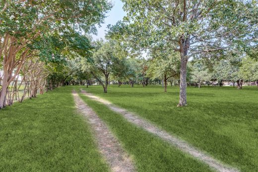 Land in Mansfield, Tarrant County