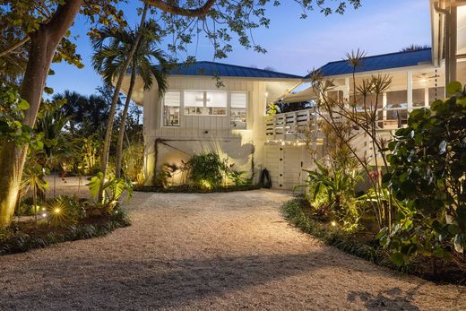 Частный Дом, Sanibel, Lee County