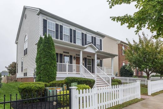 Luxury home in Adamstown, Frederick County