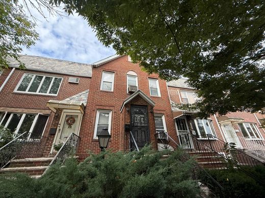 Casa Unifamiliare a Brooklyn, Kings County