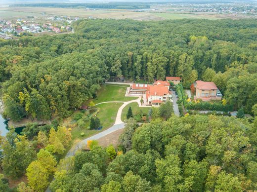 Vrijstaand huis in Boekarest, Municipiul Bucureşti