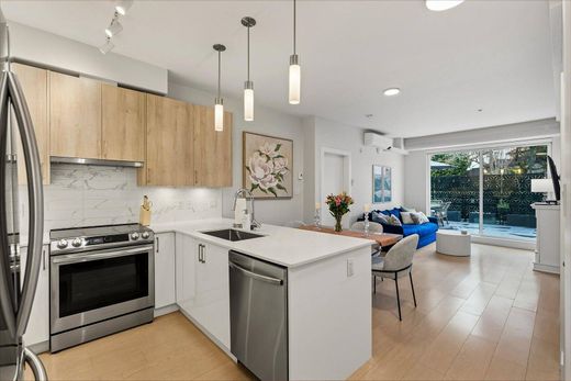 Appartamento a View Royal, Capital Regional District