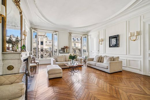 Apartment / Etagenwohnung in Champs-Elysées, Madeleine, Triangle d’or, Paris