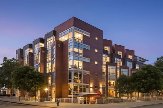 Apartment in Washington, Washington County