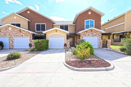 Townhouse in Laredo, Webb County