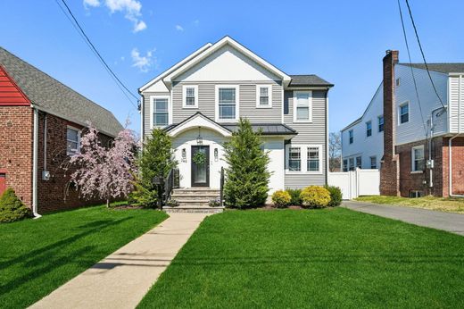 Luxury home in Hasbrouck Heights, Bergen County