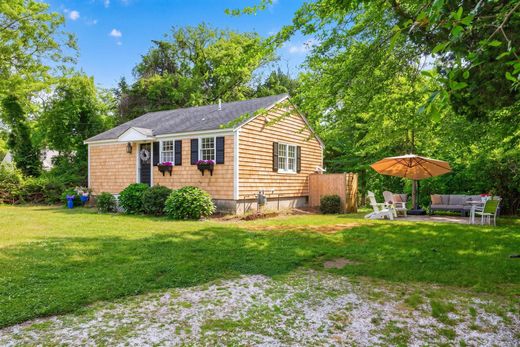 Detached House in Brewster, Barnstable County